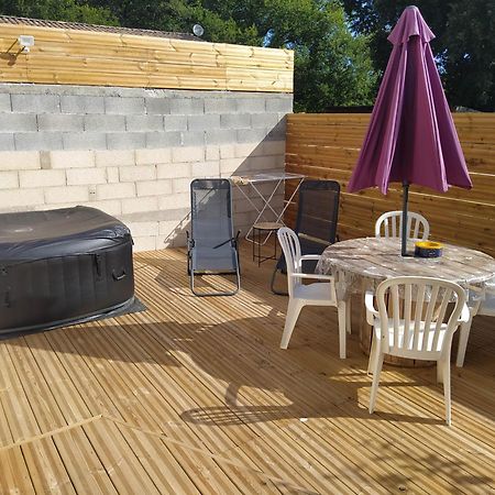 Rians  Studio Cosy Avec Terrasse Et Jacuzzi A Disposition De Mai A Aout מראה חיצוני תמונה