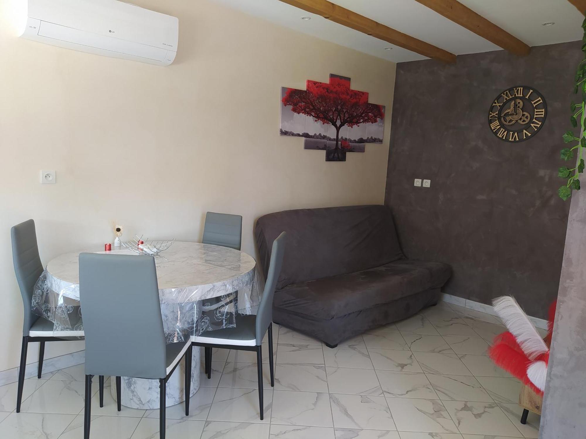 Rians  Studio Cosy Avec Terrasse Et Jacuzzi A Disposition De Mai A Aout מראה חיצוני תמונה